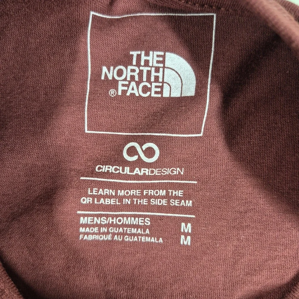 The North Face Public Lands Cactus T-Shirt Men's Medium Red Short Sleeve Tee NWT